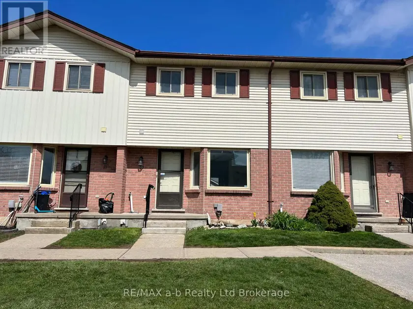 Townhouse at 22 - 1115 NELLIS STREET, Woodstock