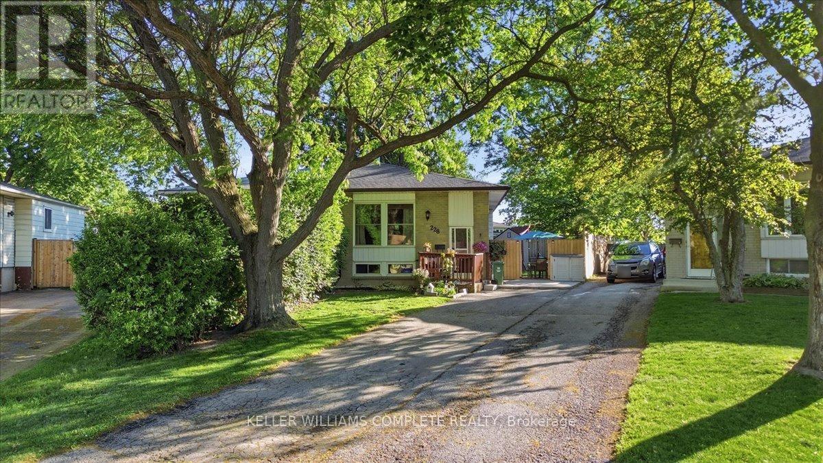 Semi-Detached/Link at 228 GOLDEN ORCHARD DRIVE, Hamilton