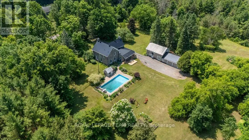Detached at 10095 SHAW ROAD, North Dundas