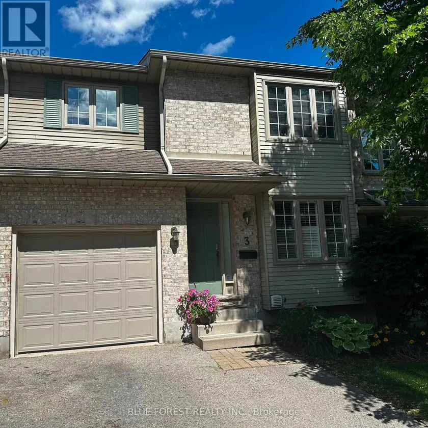 Townhouse at 3 - 410 AMBLESIDE DRIVE, London North