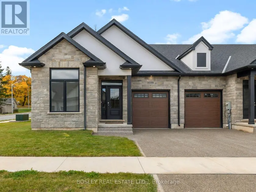 Townhouse at 526 ROYAL RIDGE DRIVE, Fort Erie