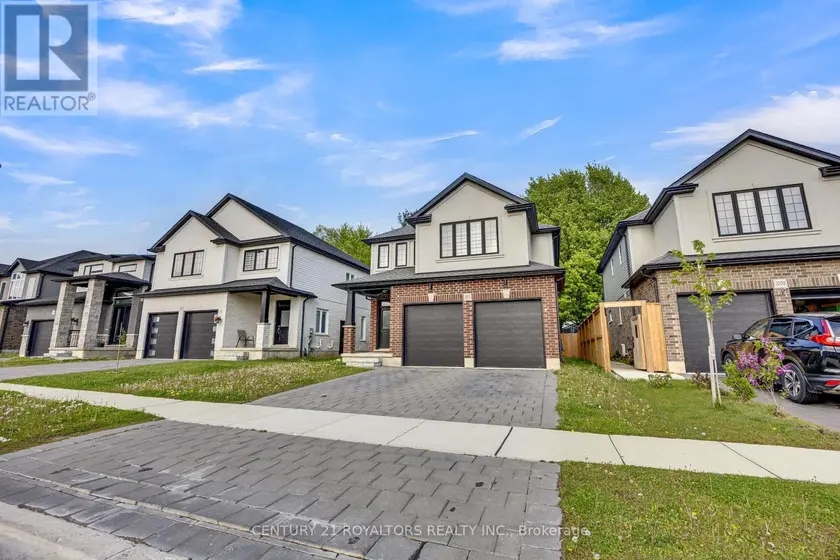 Detached at 3013 PETTY ROAD, London