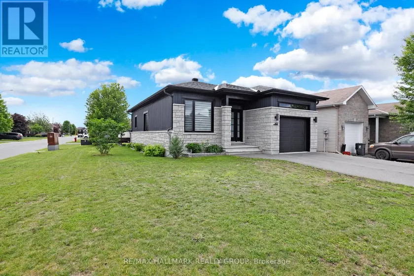 Detached at 427 DENIS STREET, Alfred and Plantagenet