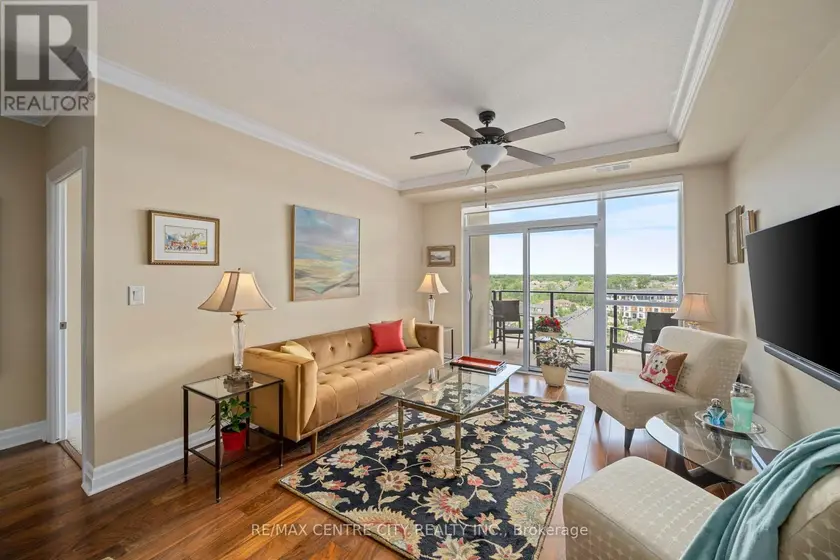 Apartment at 713 - 240 VILLAGEWALK BOULEVARD, London North