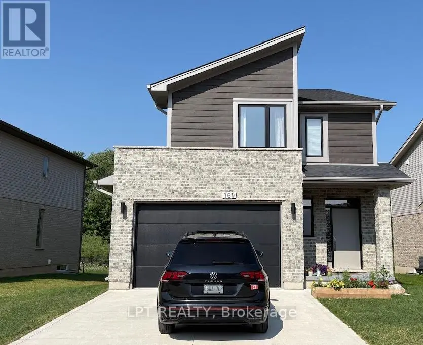 Detached at 760 CHELTON ROAD S, London South