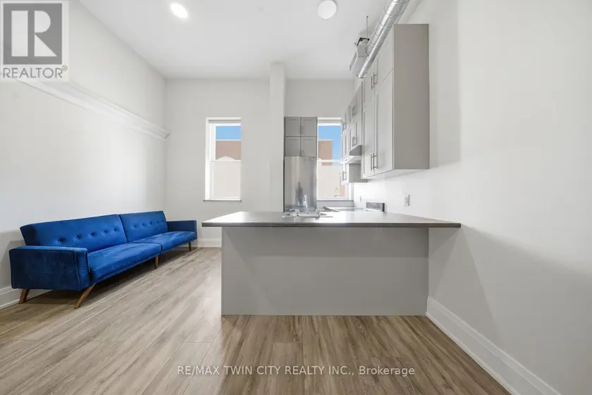 Townhouse at 304 - 11 QUEEN STREET, Brantford
