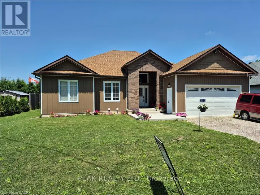 Detached at 38812 VIENNA STREET, Bluewater (Stanley)