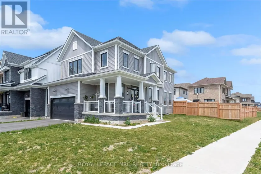 Detached at 8 DOWNRIVER DRIVE, Welland