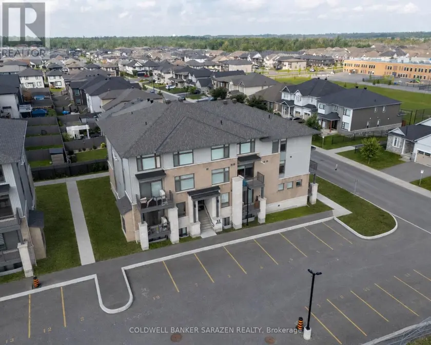 Multiplex at 33 SALAMANDER WAY, Ottawa