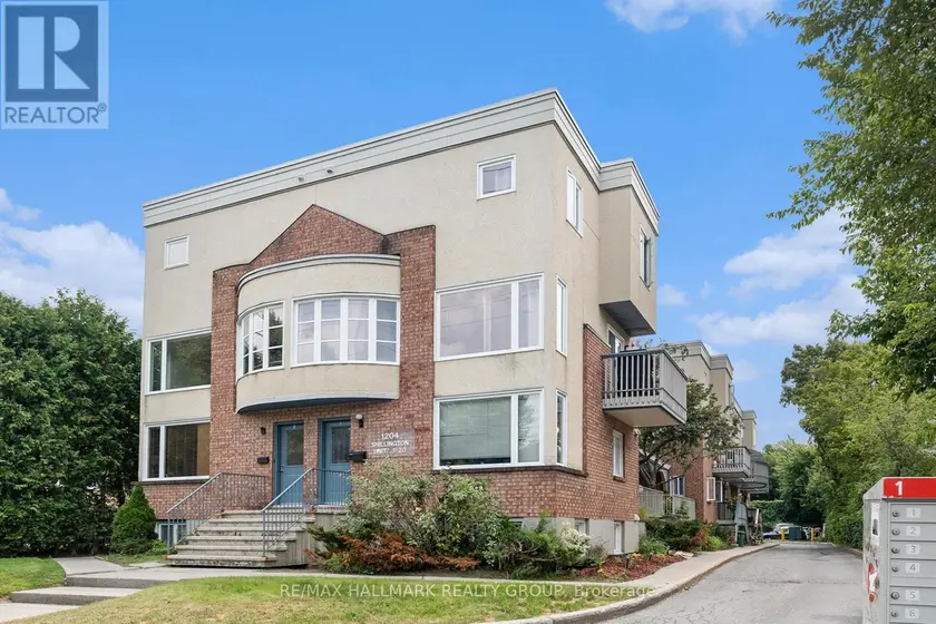 Apartment at Unit 15