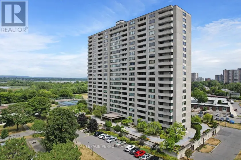 Apartment at 207 - 2625 REGINA STREET, Ottawa