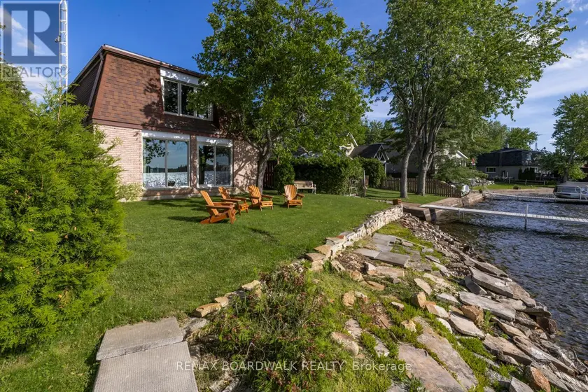Detached at 104 AVENUE 4A, Beckwith