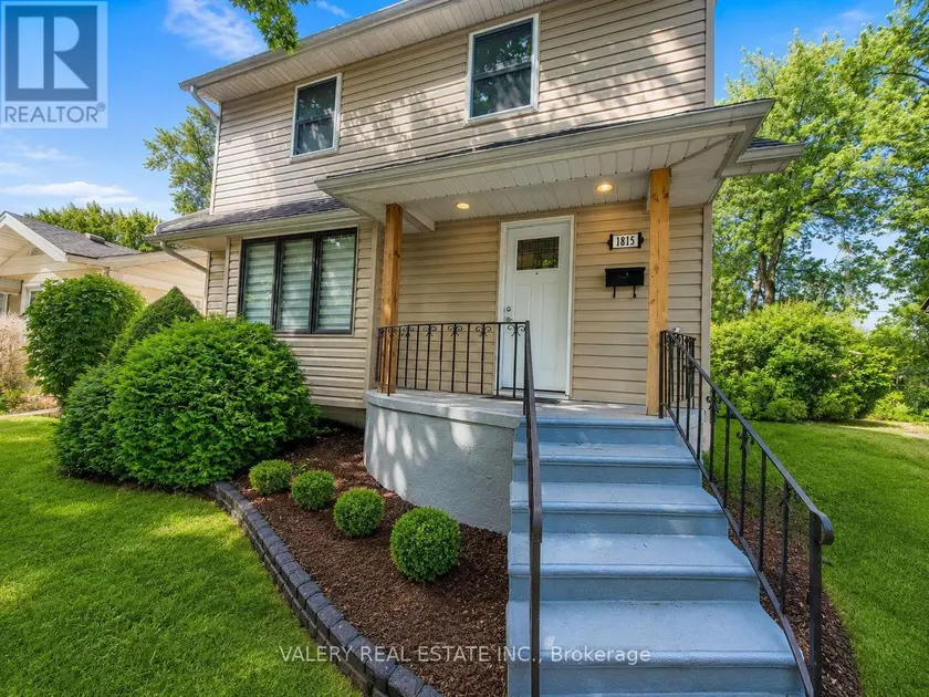 Detached at 1815 FRANCOIS ROAD, Windsor