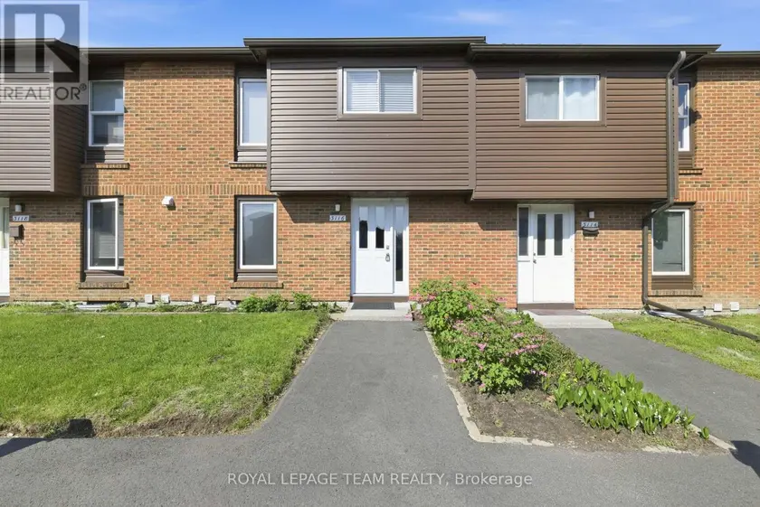 Townhouse at 127 - 3116 STOCKTON DRIVE, Ottawa