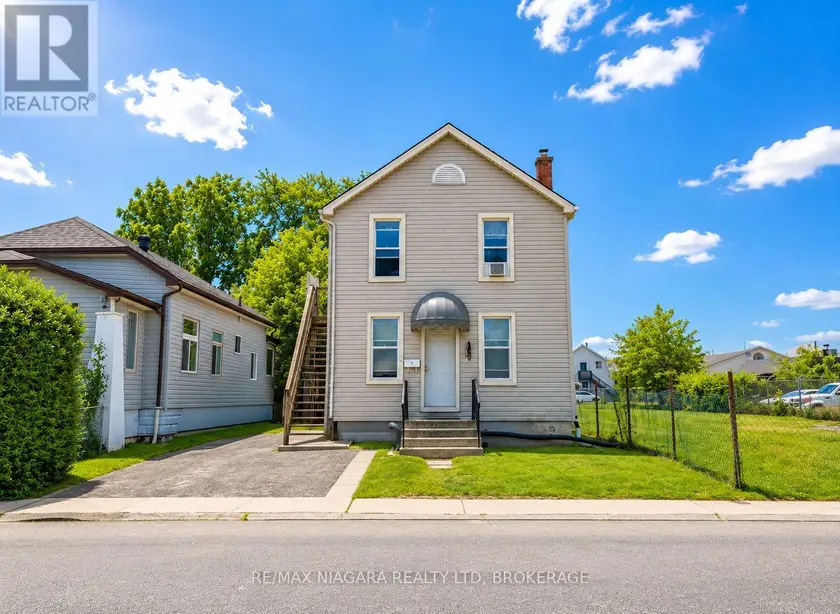 Multiplex at 4 MANCHESTER AVENUE, St. Catharines