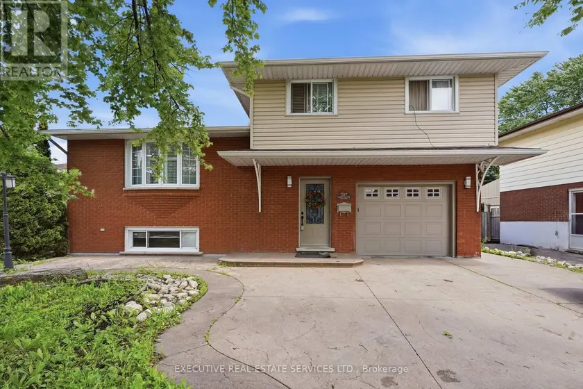 Detached at 207 CHRISTOPHER DRIVE, Cambridge
