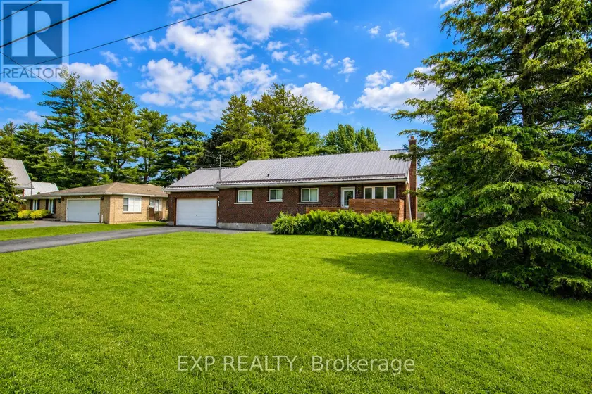 Detached at 832 TOLLGATE ROAD W, Cornwall
