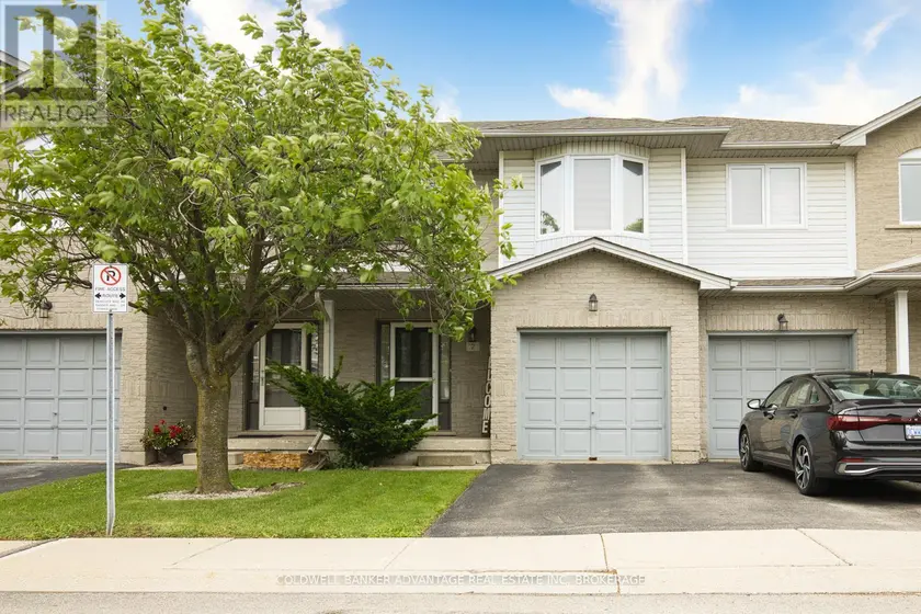 Townhouse at 2 - 800 PARAMOUNT DRIVE, Hamilton