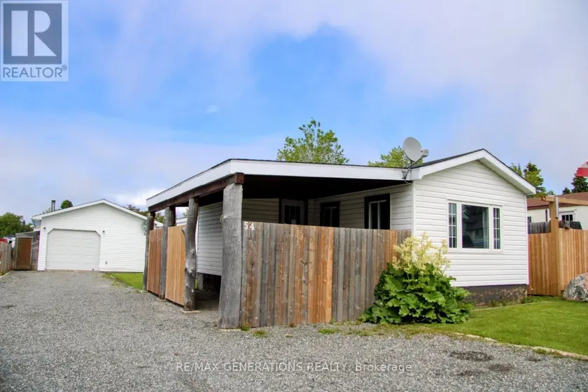 Detached at 54 JACKSON CRESCENT, Marathon