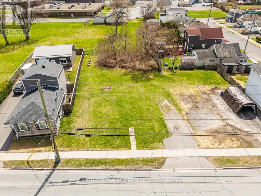 Vacant Land at 20 ELEVENTH STREET W, Cornwall
