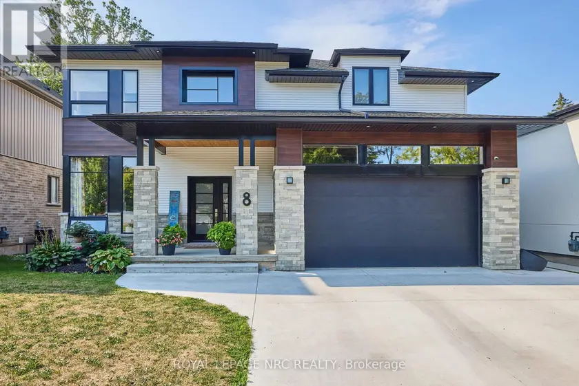 Detached at 8 HILDA STREET, Welland (N. Welland)
