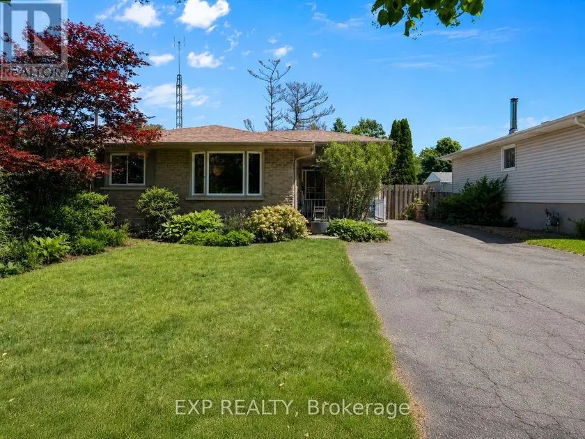 Detached at 11 ABRAHAM DRIVE, St. Catharines