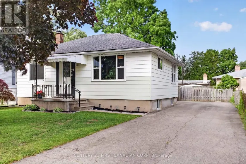 Detached at 218 VANCOUVER STREET, London East
