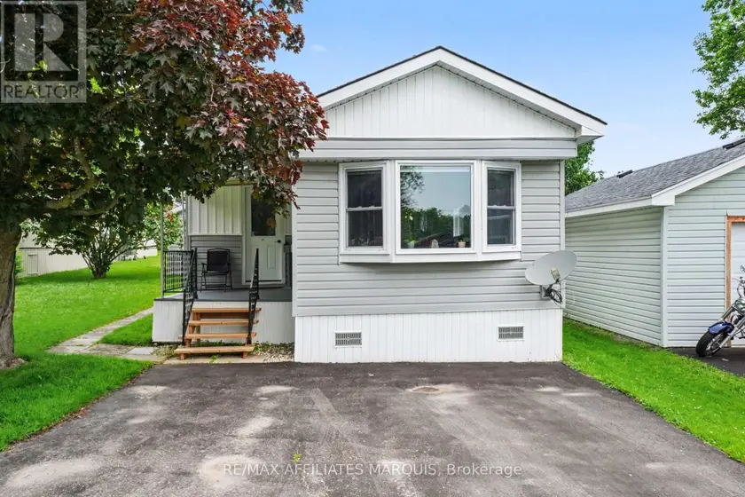 Detached at 10 SADDLE AVENUE, Rideau Lakes