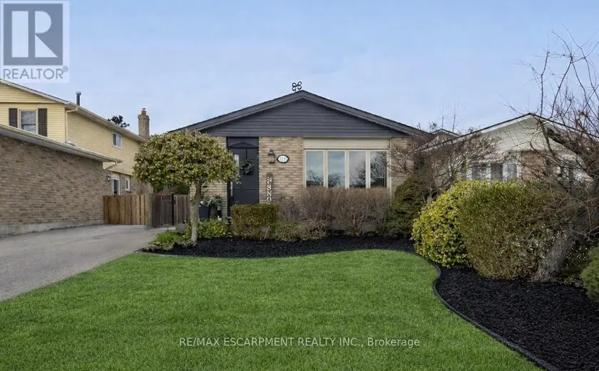 Semi-Detached/Link at 72 ATHENIA DRIVE, Hamilton