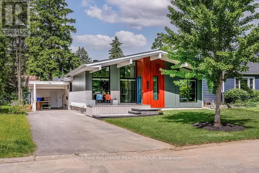 Detached at 199 LENNOX PARK AVENUE, Ottawa