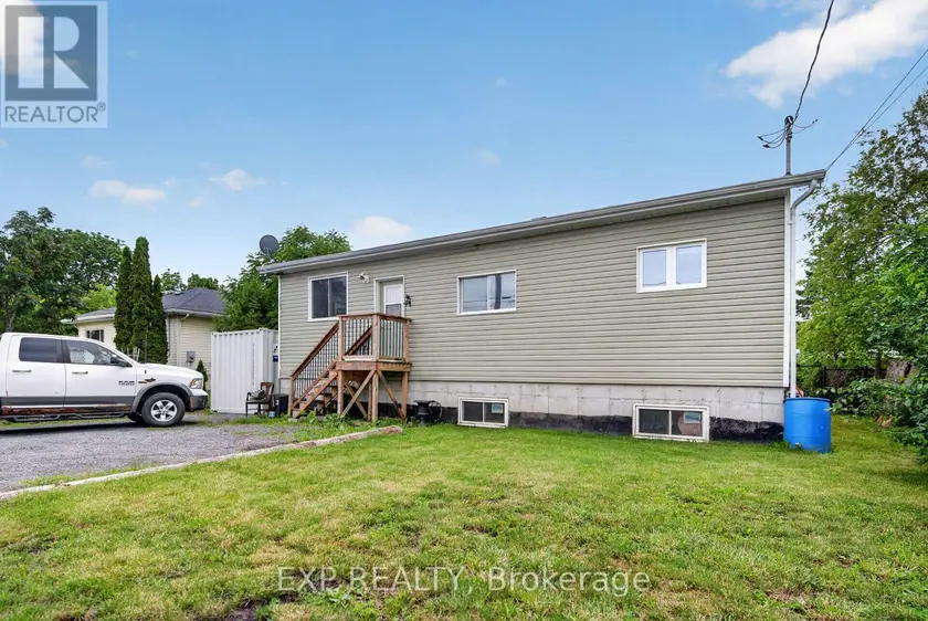 Detached at 150 MAIN STREET N, North Dundas