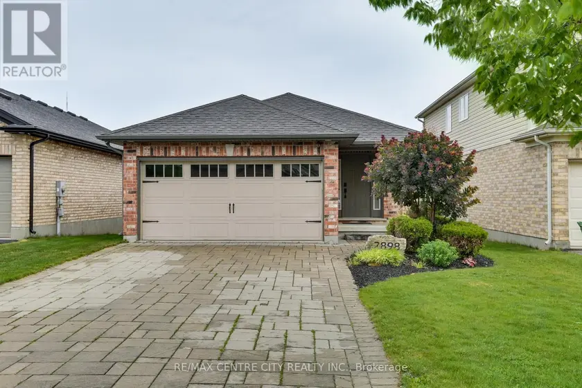 Detached at 2898 BIDDULPH STREET, London South