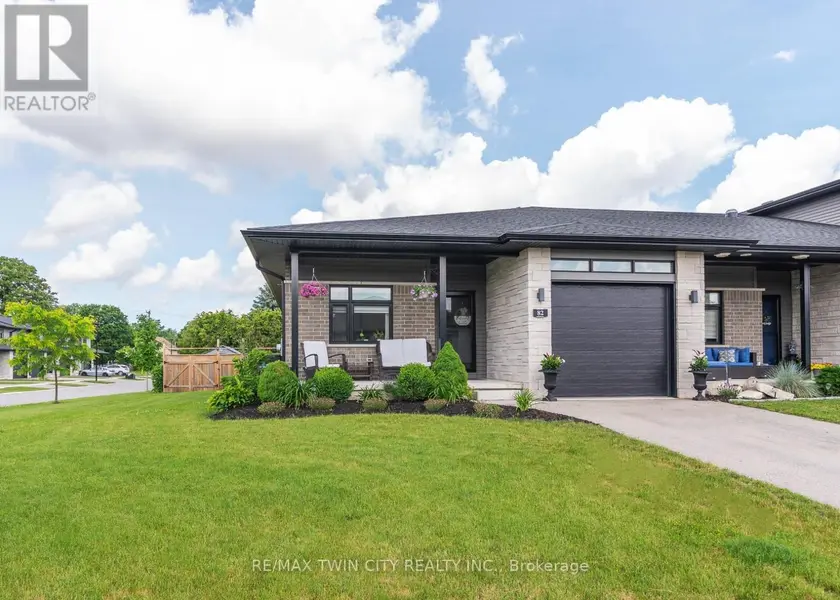 Townhouse at 82 ROWE AVENUE, South Huron