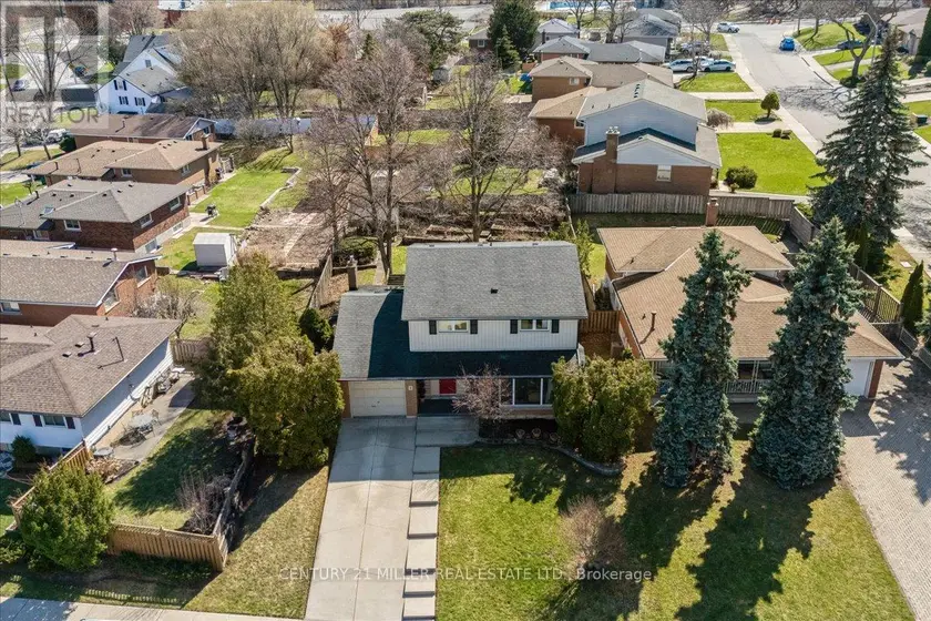 Detached at 5 CORTINA CRESCENT, Hamilton (Rosedale)