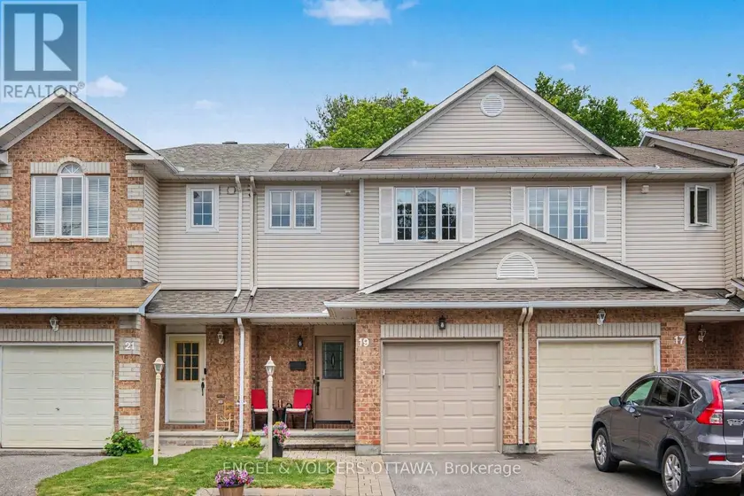 Townhouse at 19 RIVERBANK COURT, Ottawa