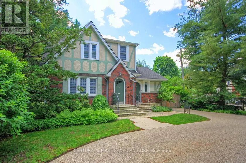 Detached at 4 JERSEYVILLE ROAD E, Hamilton
