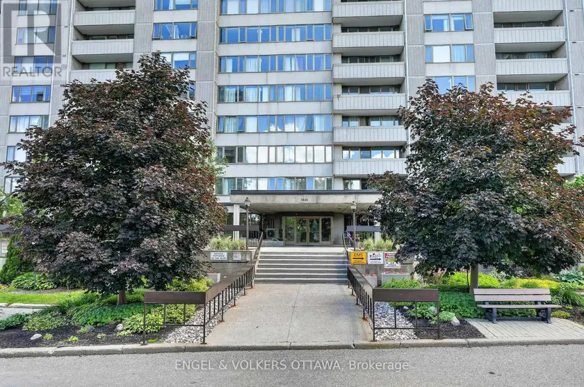 Apartment at 1102 - 2625 REGINA STREET, Ottawa