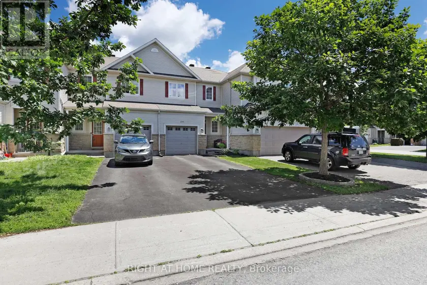 Townhouse at 577 ASHBOURNE CRESCENT, Ottawa