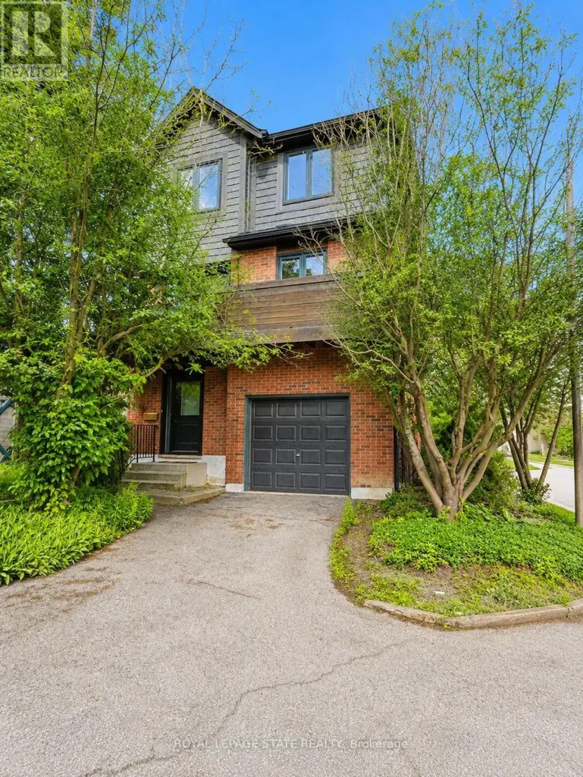 Detached at 15 - 1983 MAIN STREET W, Hamilton