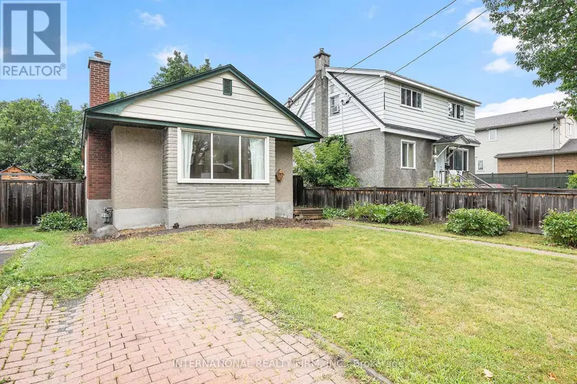 Detached at 323 LANARK AVENUE N, Ottawa