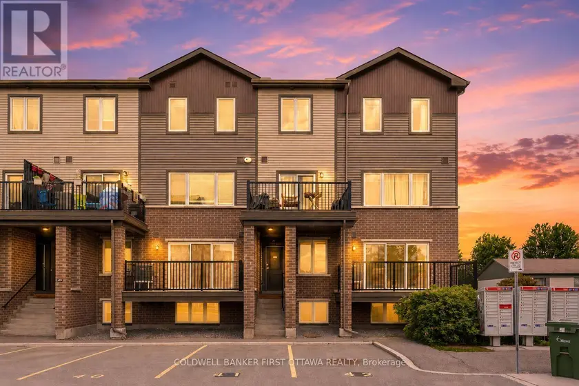 Townhouse at A - 415 ELDORADO PRIVATE, Ottawa