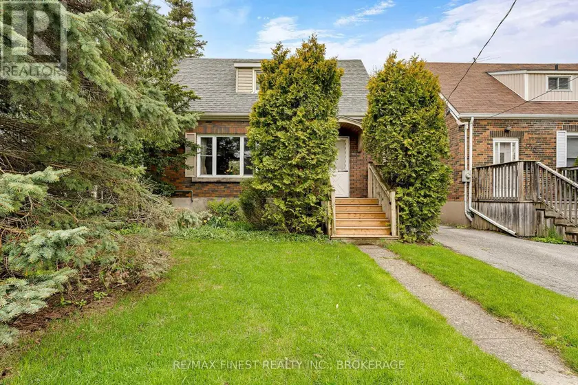 Detached at 298 COLLEGE STREET, Kingston