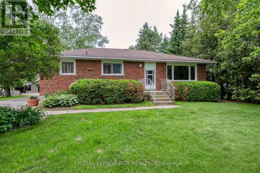 Detached at 5858 5TH LINE, Erin
