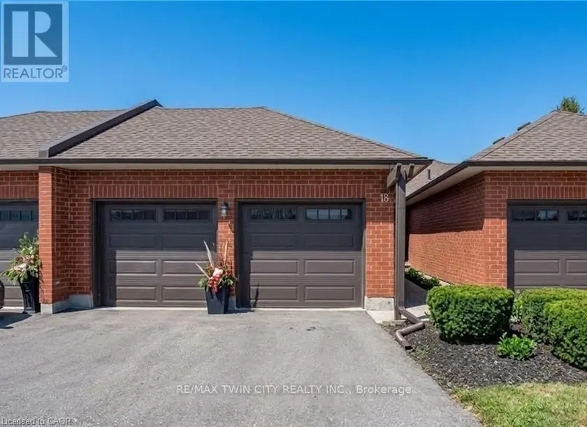 Townhouse at 18 - 10 ISHERWOOD AVENUE, Cambridge