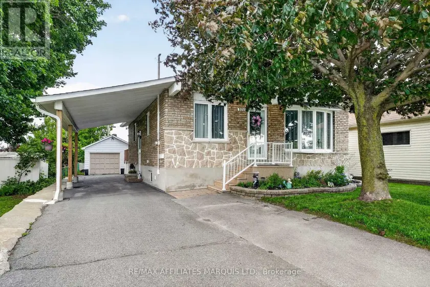 Detached at 824 ALICE STREET, Cornwall