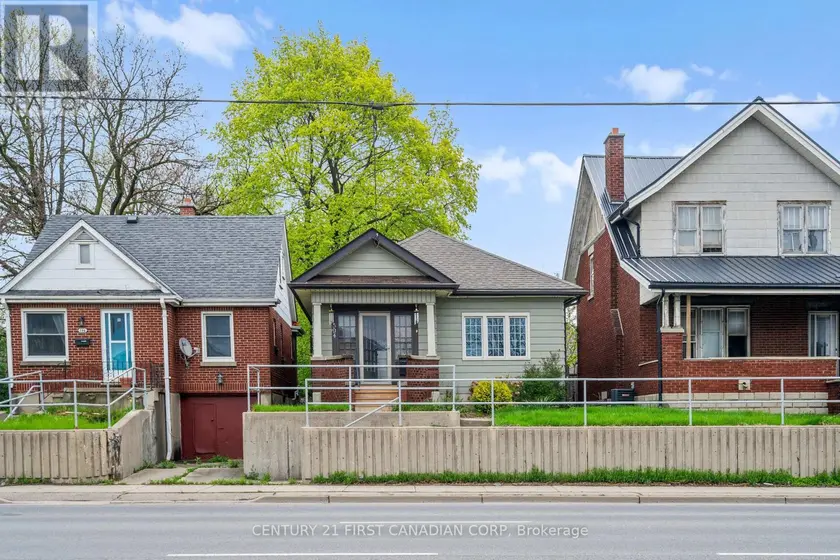 Detached at 594 HIGHBURY AVENUE N, London East