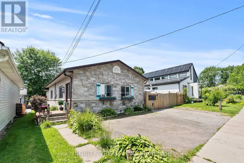 Detached at 257 RIDGE ROAD S, Fort Erie (Crystal Beach)