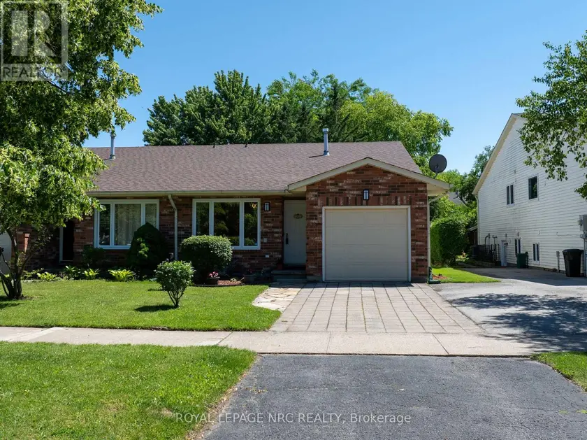 Semi-Detached/Link at 4916 HOMESTEAD DRIVE, Lincoln