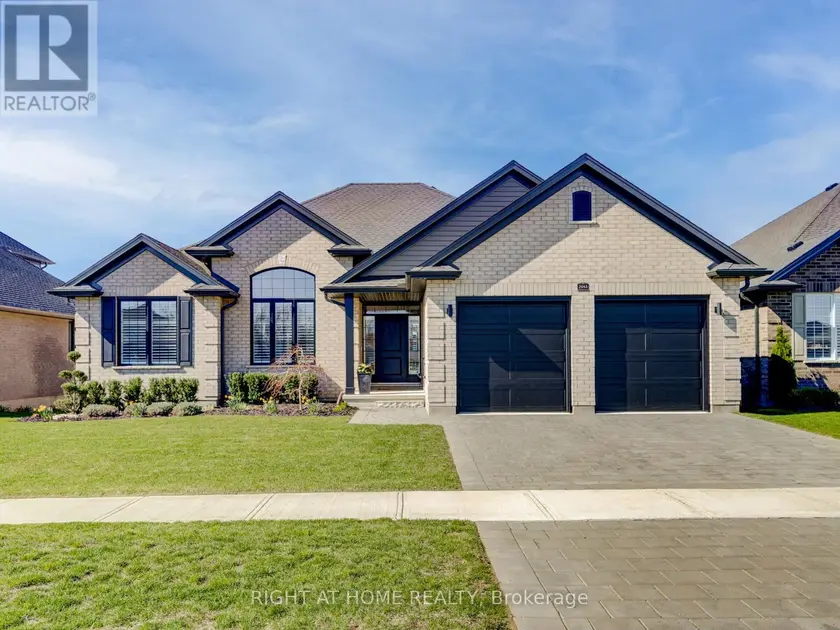 Detached at 2043 LOCKWOOD CRESCENT, Strathroy-Caradoc