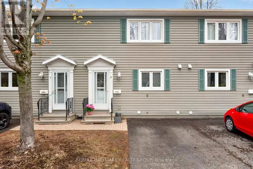 Townhouse at 8 - 740 MORIN STREET, Ottawa